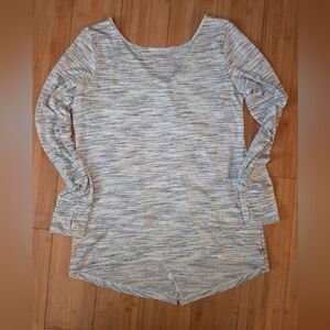 Women's Gray Long Sleeve Top